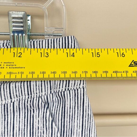 Westbound High Rise Fit The Marina Navy White Striped Casual Shorts Size 6 - Picture 7 of 9
